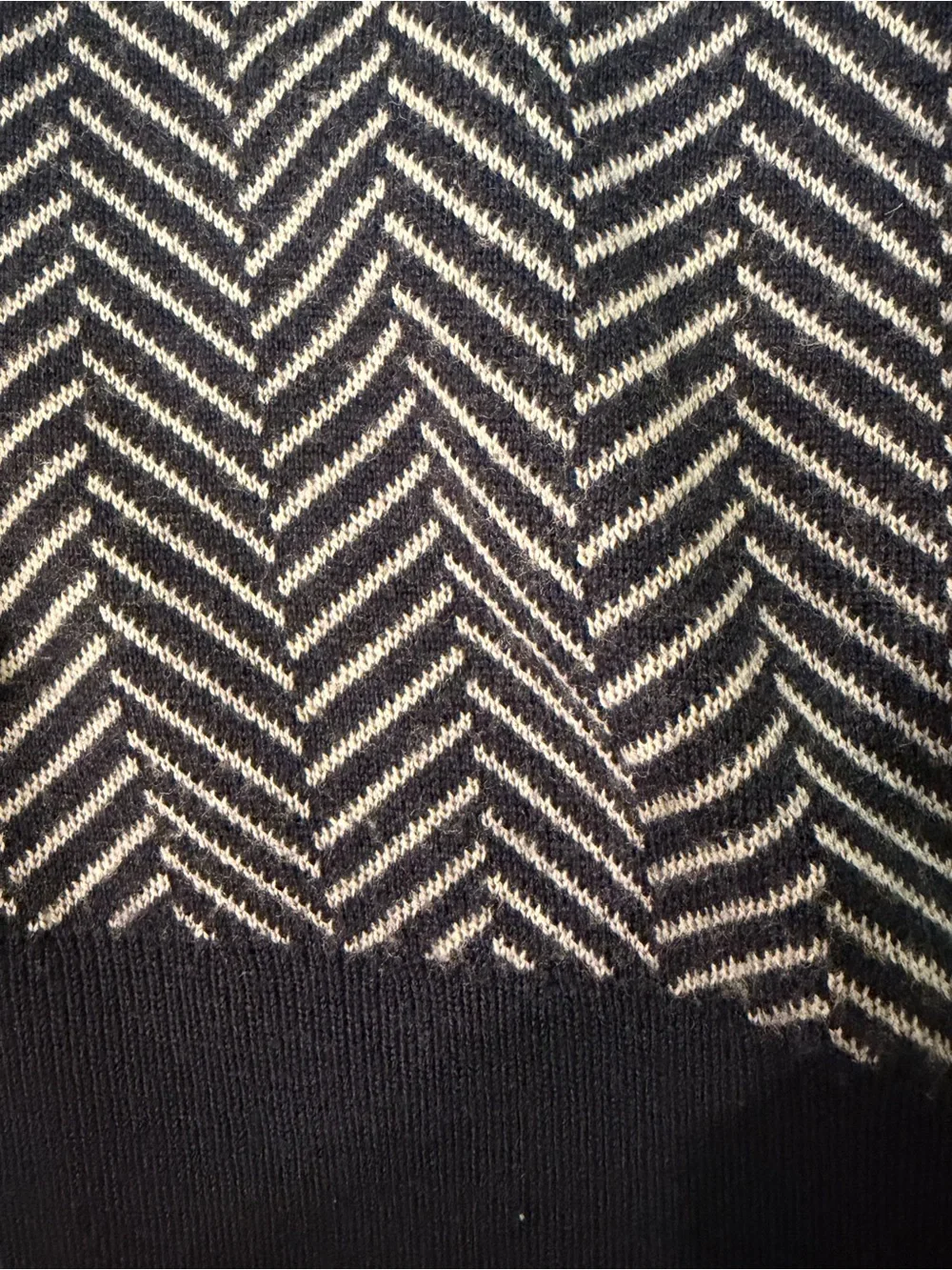 Williams & Kent Sweater Mens Medium 100% Merino Wool Navy Blue White Crewneck